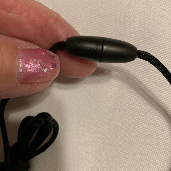 Feather necklaces with pop closures - Picture 5 of 5